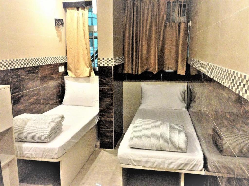 New Fortunate Guest House Гонконг Экстерьер фото