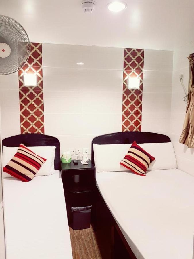 New Fortunate Guest House Гонконг Экстерьер фото