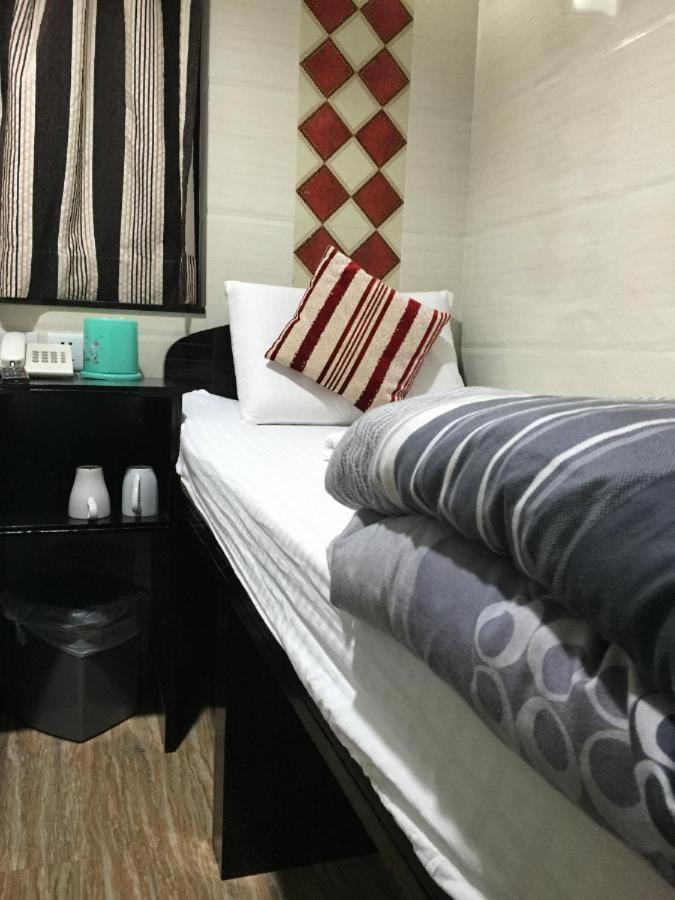 New Fortunate Guest House Гонконг Экстерьер фото