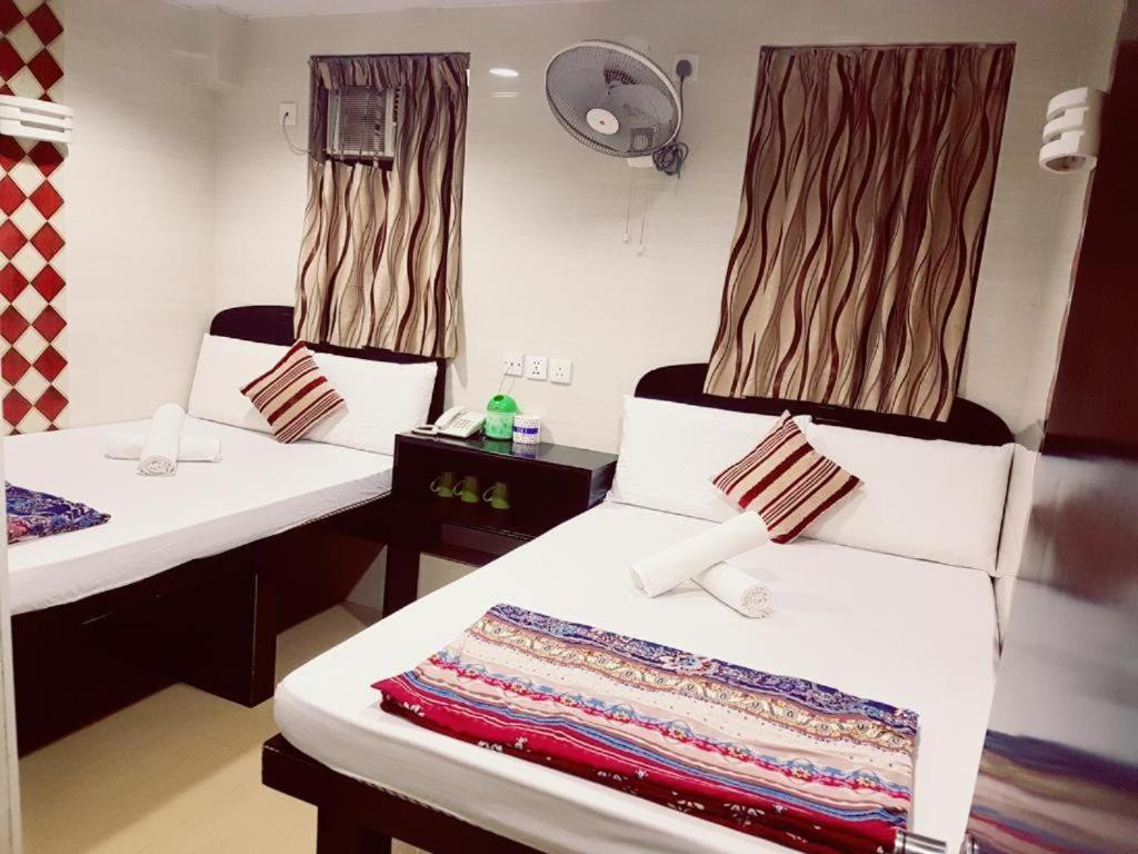 New Fortunate Guest House Гонконг Экстерьер фото