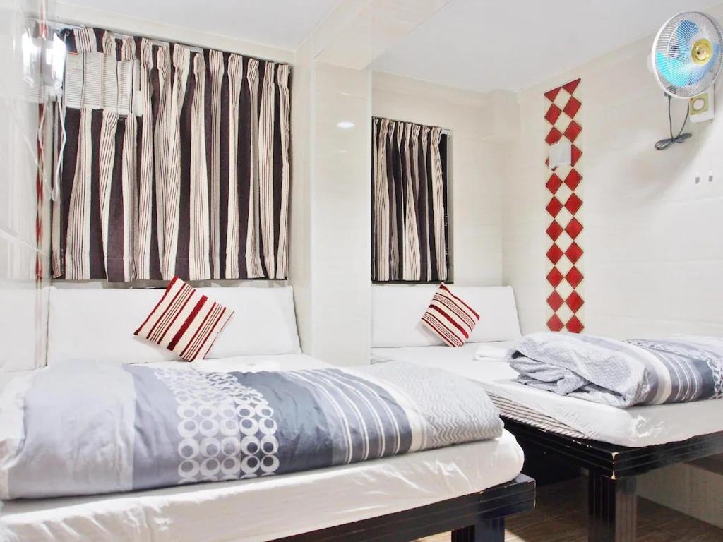 New Fortunate Guest House Гонконг Экстерьер фото