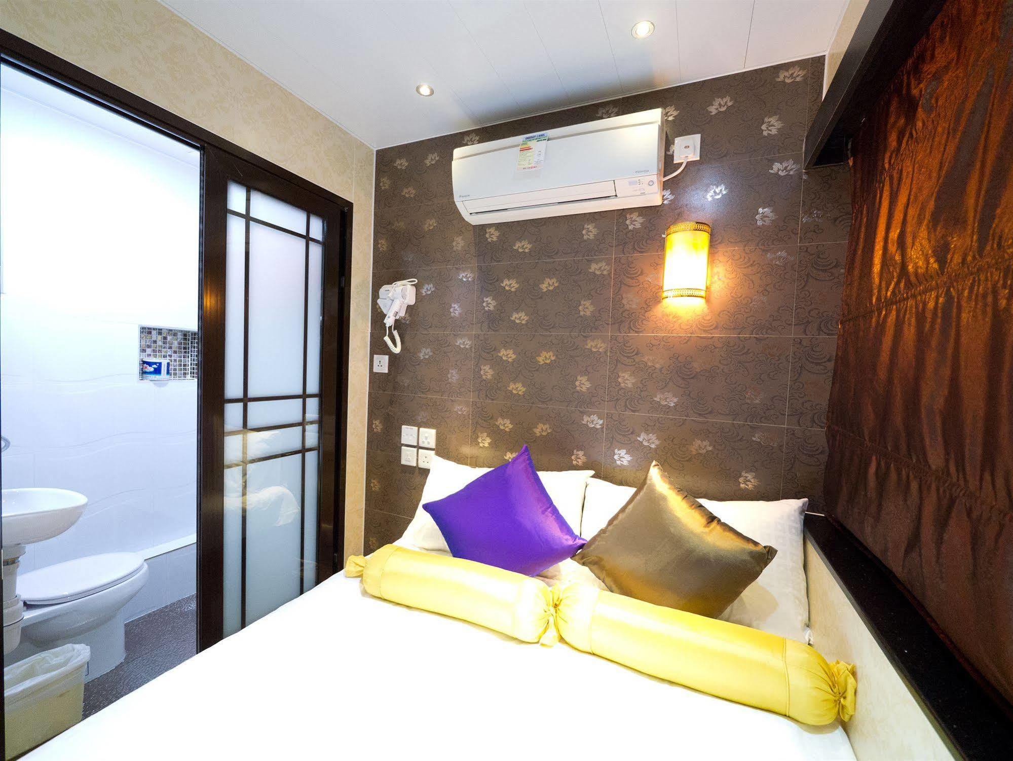 New Fortunate Guest House Гонконг Экстерьер фото