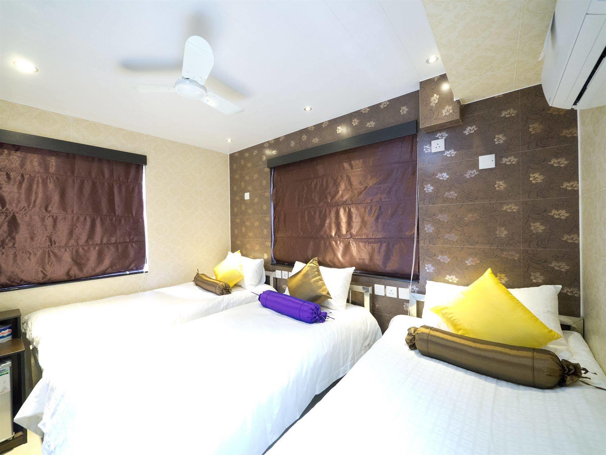 New Fortunate Guest House Гонконг Экстерьер фото