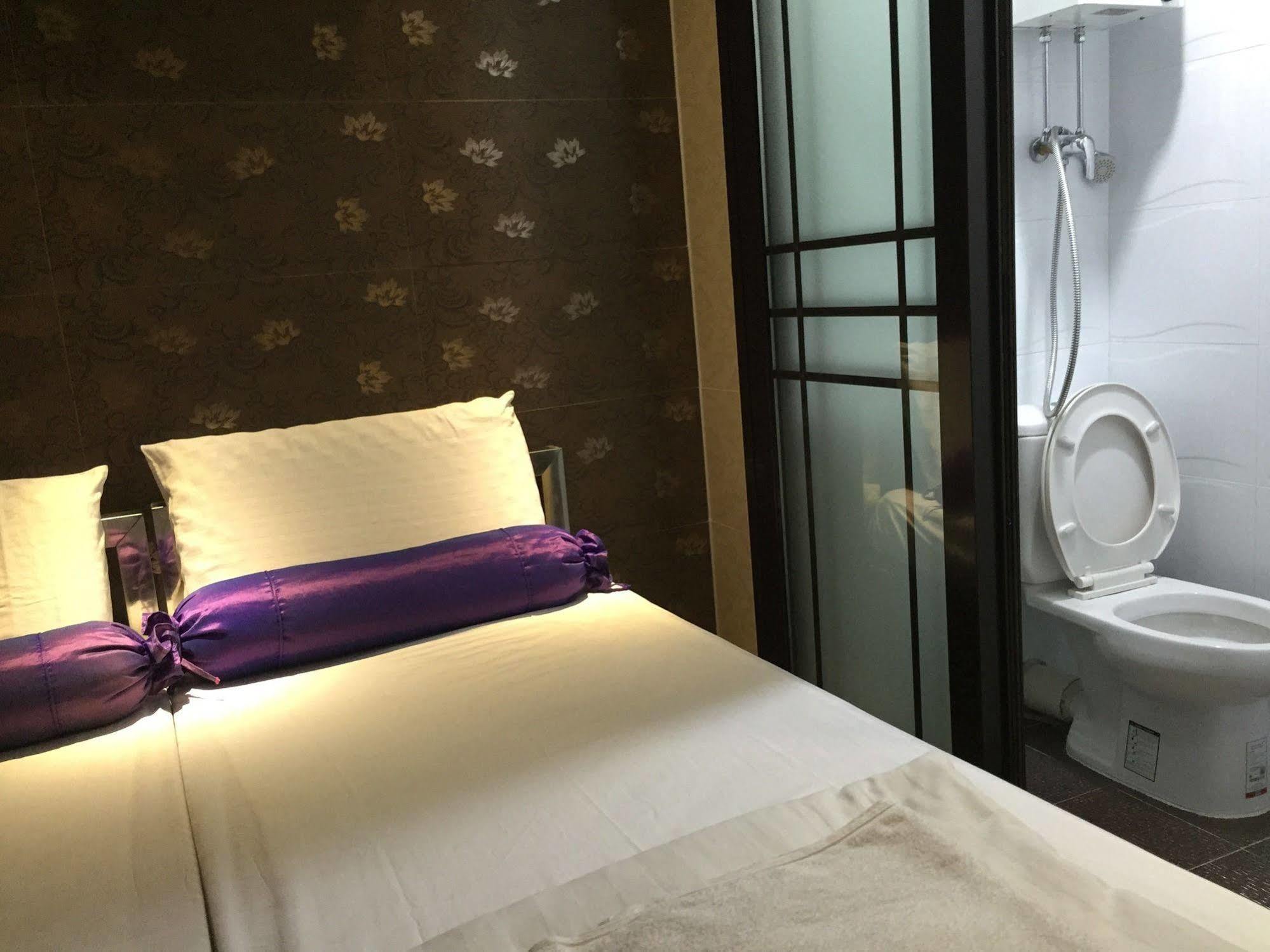 New Fortunate Guest House Гонконг Экстерьер фото