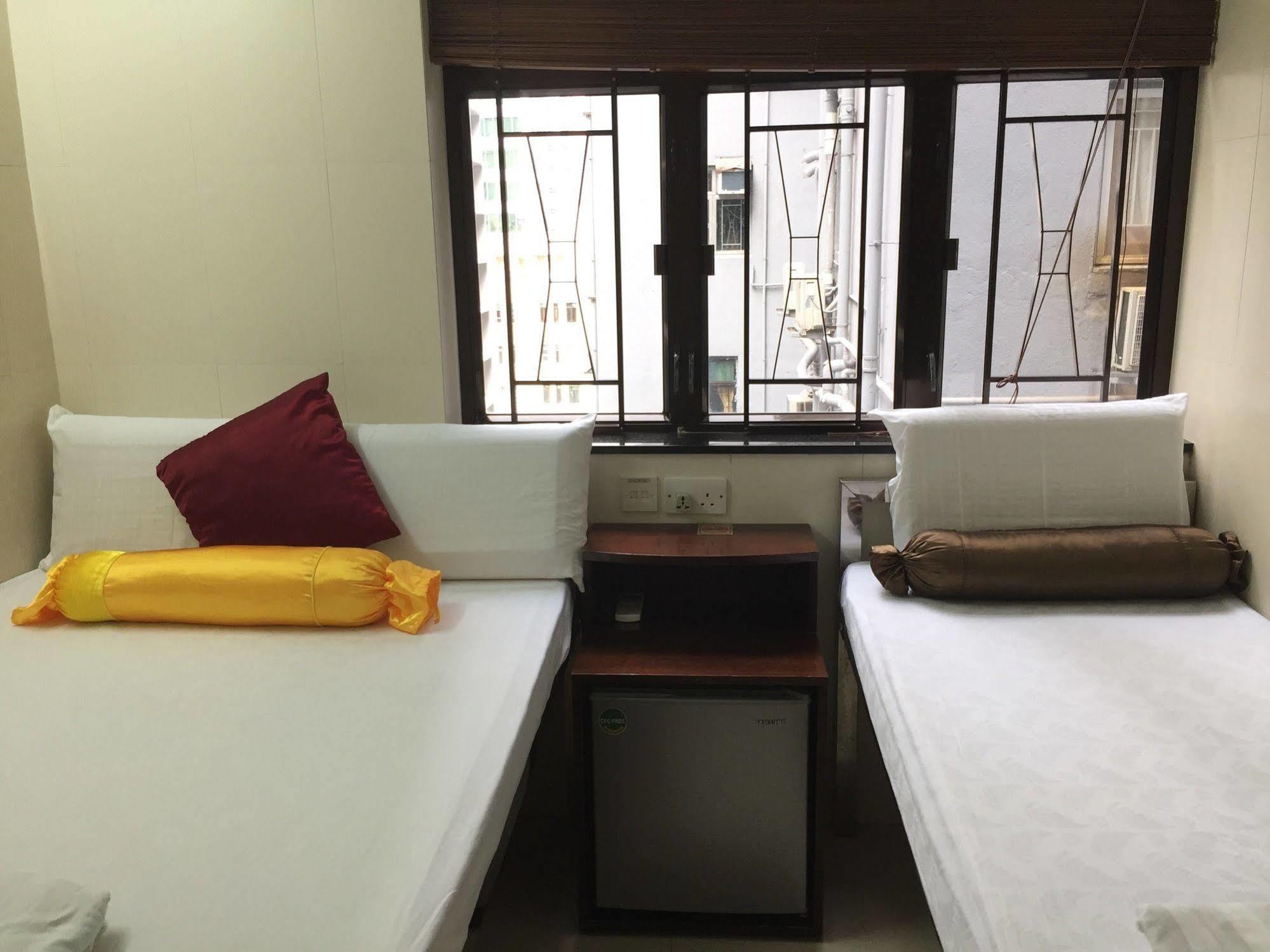 New Fortunate Guest House Гонконг Экстерьер фото