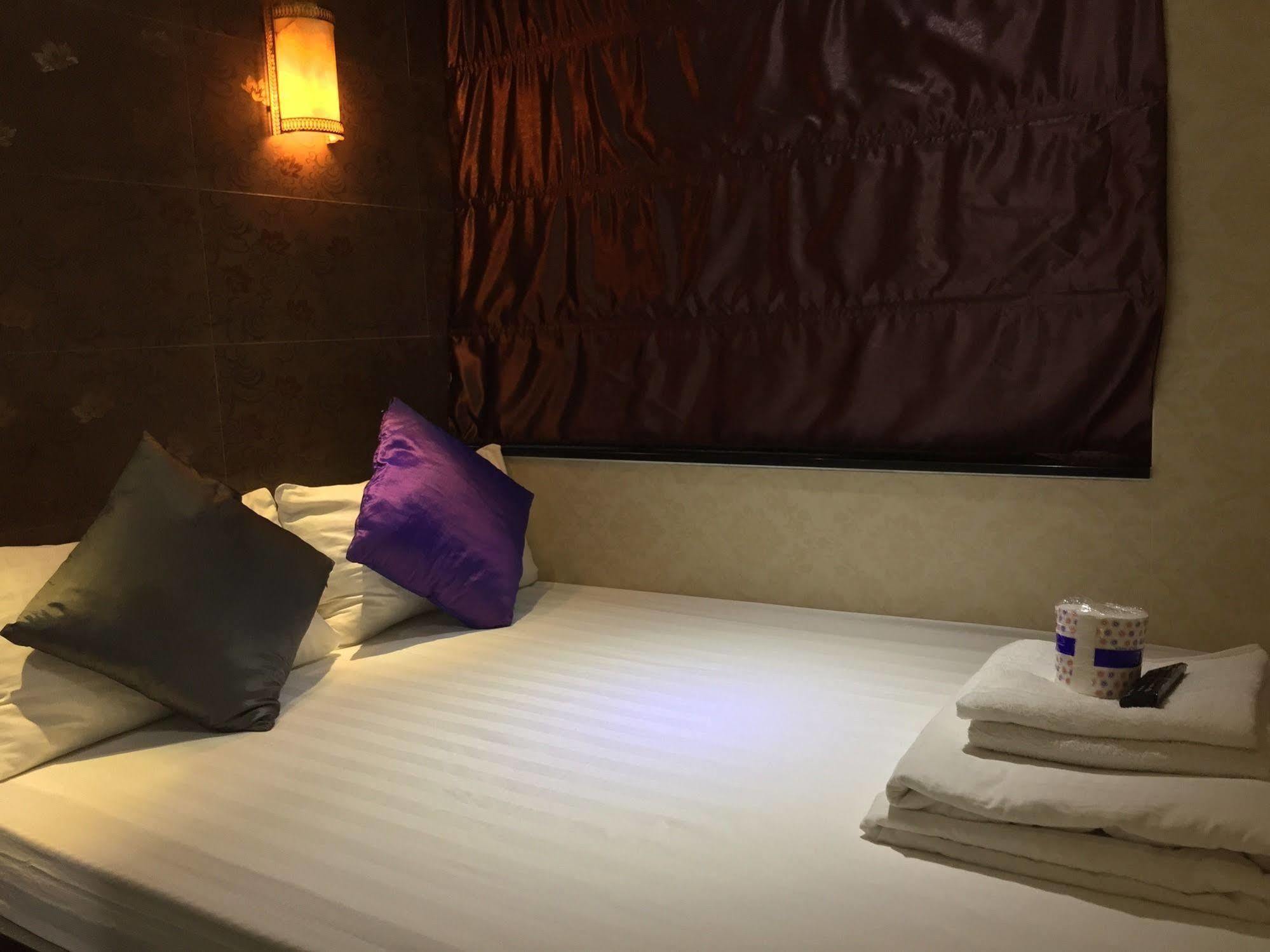 New Fortunate Guest House Гонконг Экстерьер фото
