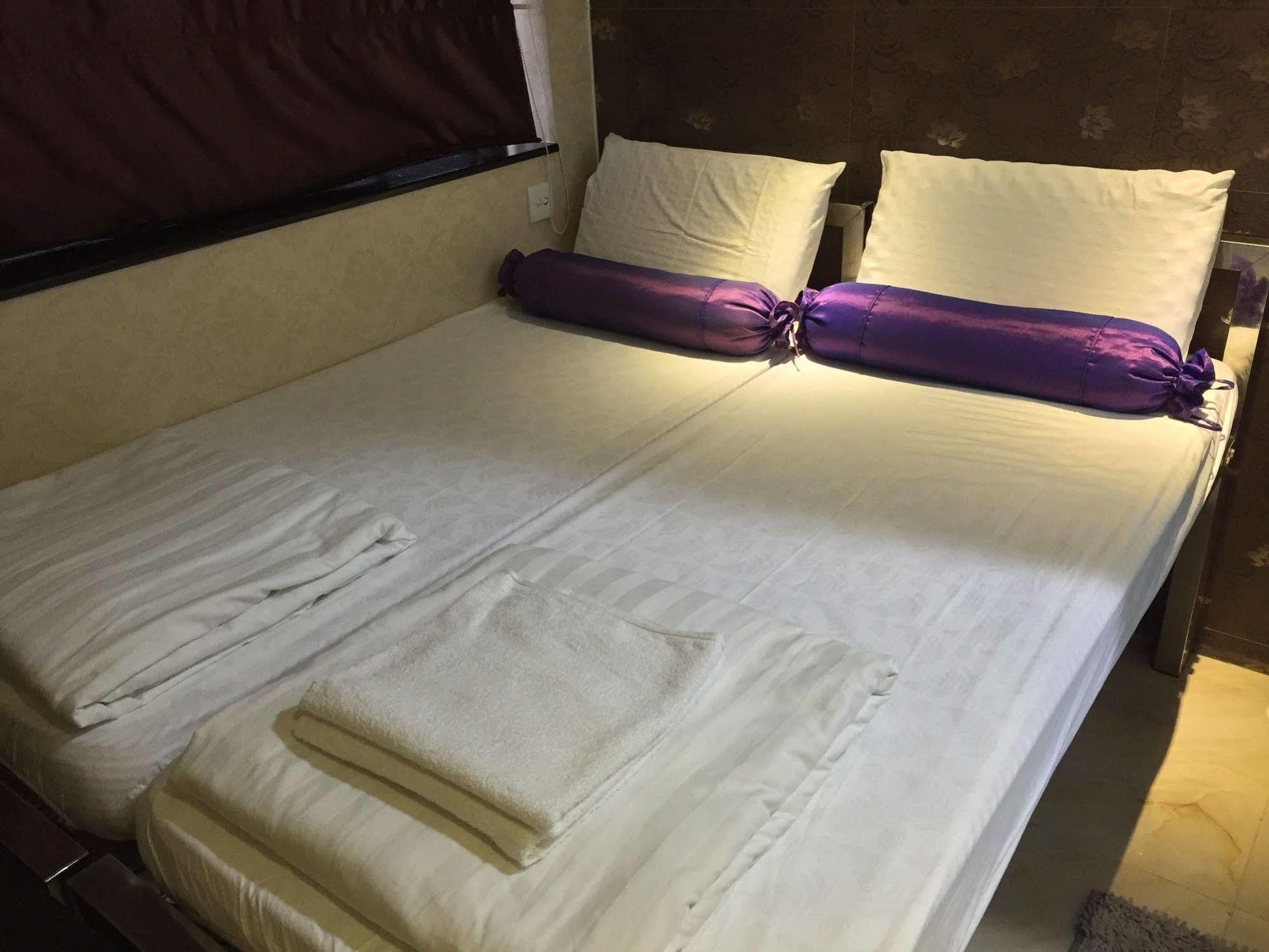New Fortunate Guest House Гонконг Экстерьер фото
